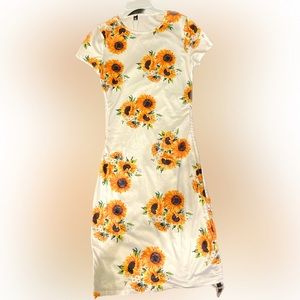 White sunflower, midi length body con dress. Size medium